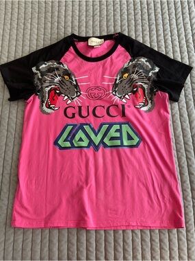 Gucci Pink and Black 'Loved' Graphic Raglan Tee with Panther Motif
